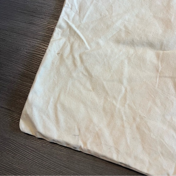 Pottery Barn Neutral Tan 100% Cotton Canvas Drawstring Laundry Bag Dorm Large - Picture 6 of 11